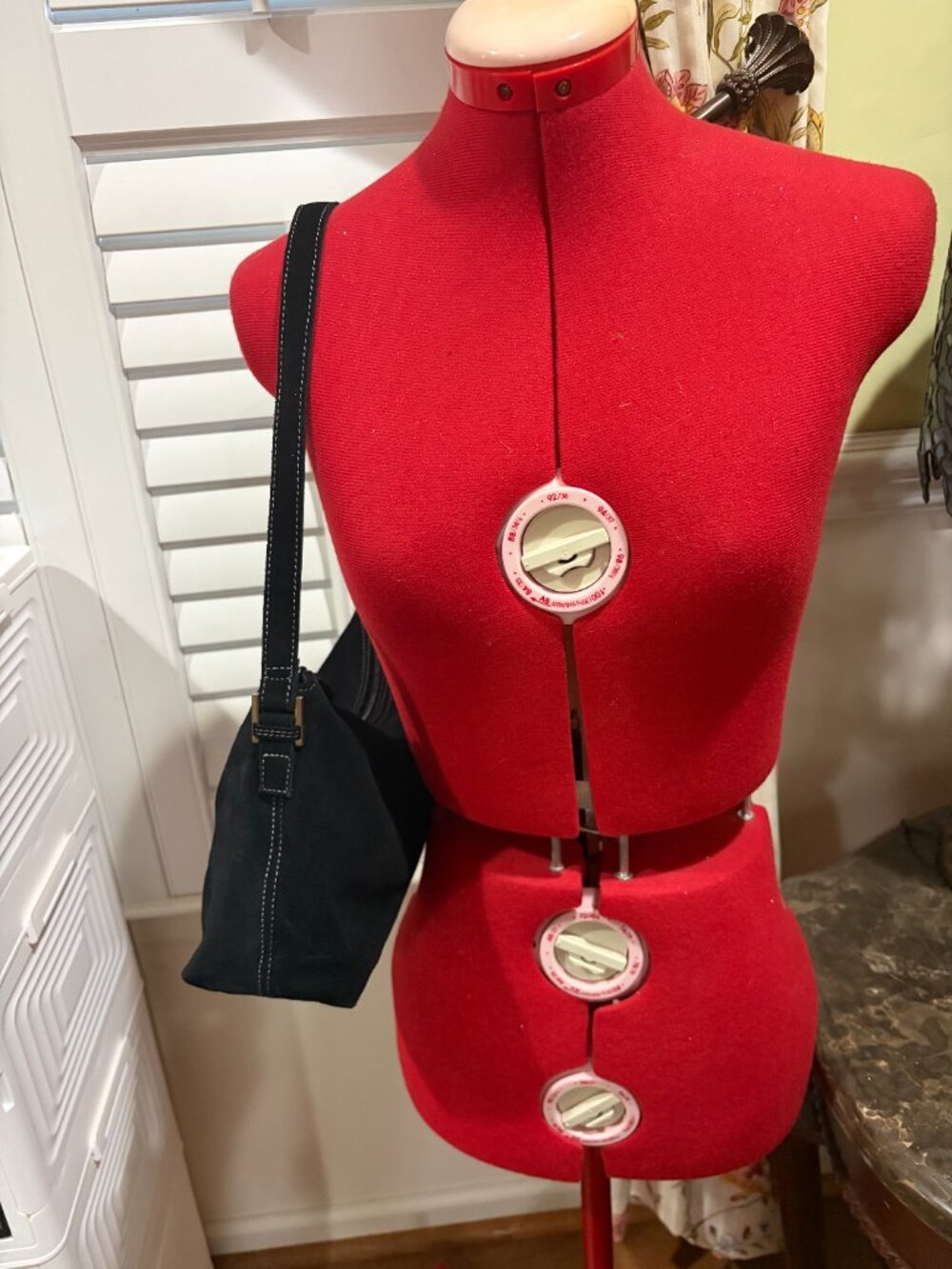 Liz Claiborne leather bag (Preowned) - Picture 11 of 14